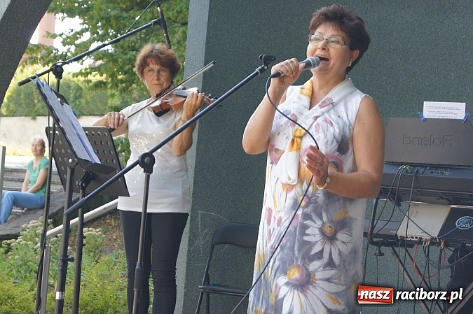 Zdjęcie w galerii na portalu naszraciborz.pl: Świetna zabawa przy 