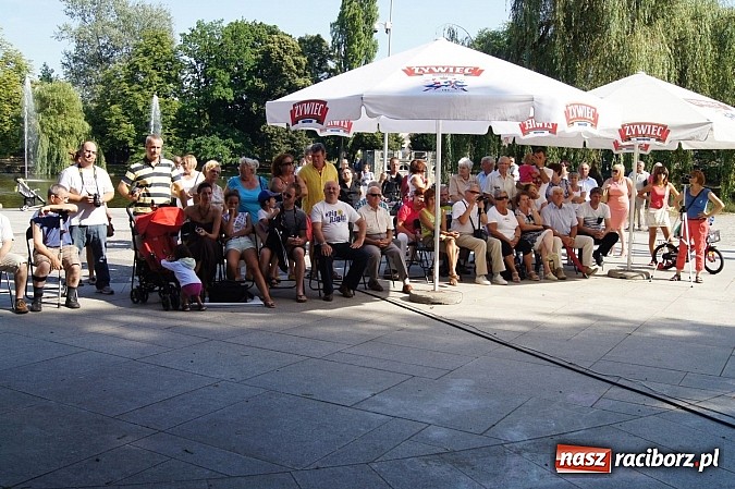 Zdjęcie w galerii na portalu naszraciborz.pl: Świetna zabawa przy 