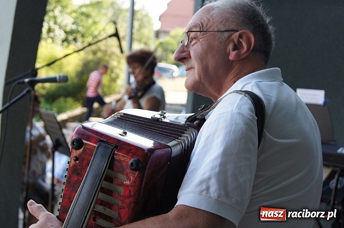Zdjęcie w galerii na portalu naszraciborz.pl: Świetna zabawa przy 