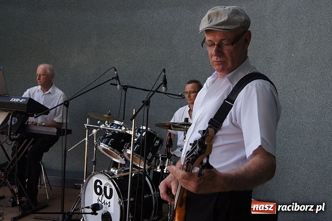 Zdjęcie w galerii na portalu naszraciborz.pl: Świetna zabawa przy 