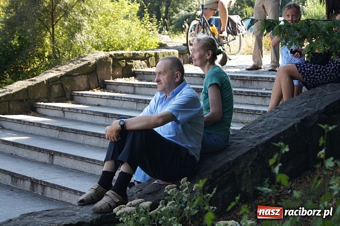 Zdjęcie w galerii na portalu naszraciborz.pl: Świetna zabawa przy 