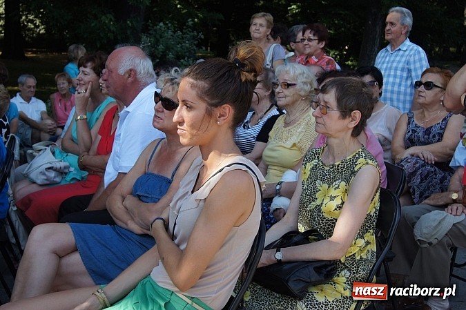 Zdjęcie w galerii na portalu naszraciborz.pl: Świetna zabawa przy 