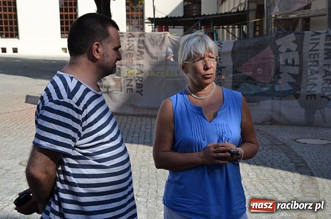 Zdjęcie w galerii na portalu naszraciborz.pl: Dawna siedziba Piastów utrwalana na obrazach wiadomości z regionu