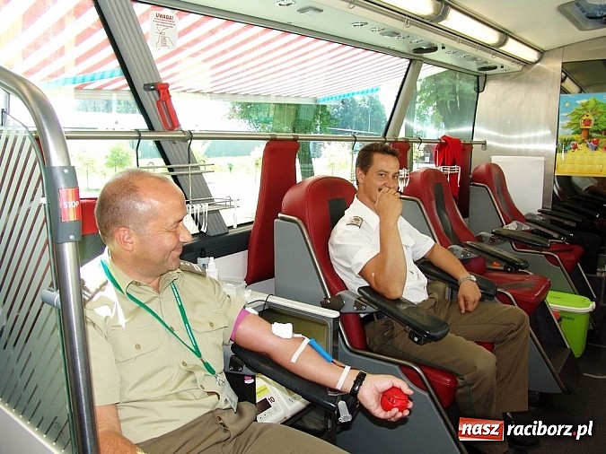 Zdjęcie w galerii na portalu naszraciborz.pl: Pogranicznicy honorowo oddawali krew wiadomości z regionu