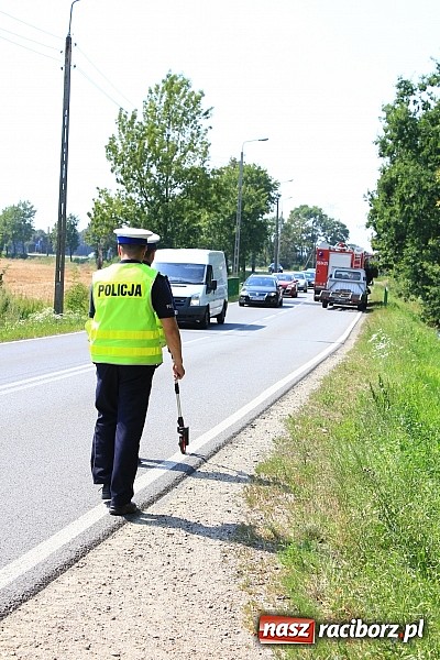 Zdjęcie w galerii na portalu naszraciborz.pl: Kolizja na feralnym zakręcie w Markowicach. Małżeństwo z dzieckiem w szpitalu wiadomości z regionu