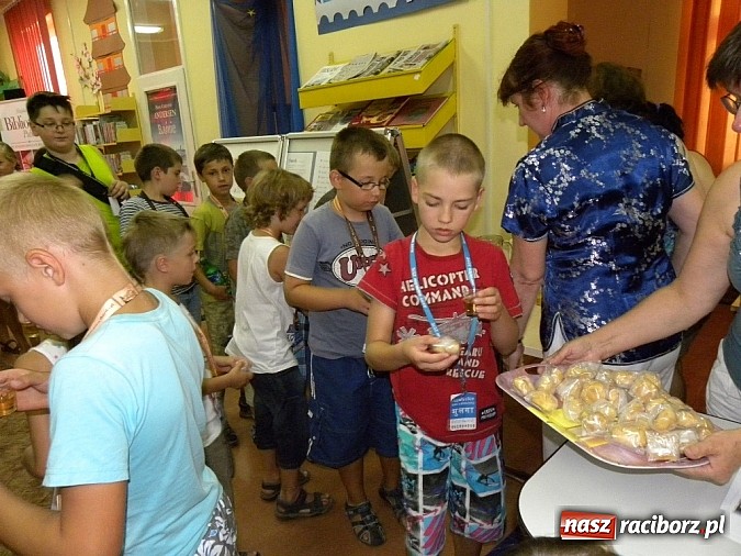 Zdjęcie w galerii na portalu naszraciborz.pl: Lato w bibliotece - w krainie Złotego Smoka wiadomości z regionu