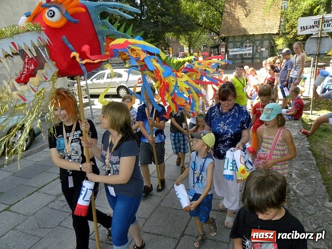 Zdjęcie w galerii na portalu naszraciborz.pl: Lato w bibliotece - w krainie Złotego Smoka wiadomości z regionu