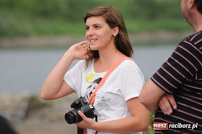 Zdjęcie w galerii na portalu naszraciborz.pl: Zabrakło miejsc w kajakach i pontonach. Miting wodniacki Morawskich Wrót wiadomości z regionu