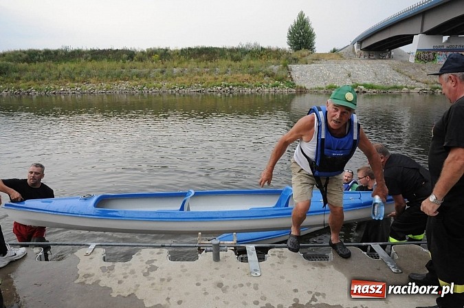 Zdjęcie w galerii na portalu naszraciborz.pl: Zabrakło miejsc w kajakach i pontonach. Miting wodniacki Morawskich Wrót wiadomości z regionu