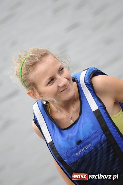 Zdjęcie w galerii na portalu naszraciborz.pl: Zabrakło miejsc w kajakach i pontonach. Miting wodniacki Morawskich Wrót wiadomości z regionu