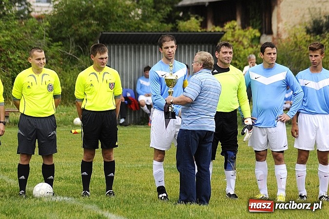 Zdjęcie w galerii na portalu naszraciborz.pl: Buk Rudy pokonał LKS Pawłów wiadomości z regionu