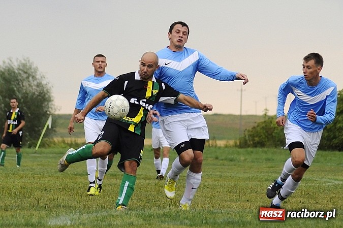 Zdjęcie w galerii na portalu naszraciborz.pl: Buk Rudy pokonał LKS Pawłów wiadomości z regionu