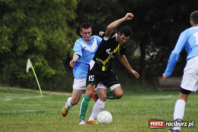 Zdjęcie w galerii na portalu naszraciborz.pl: Buk Rudy pokonał LKS Pawłów wiadomości z regionu