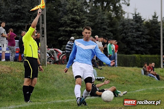 Zdjęcie w galerii na portalu naszraciborz.pl: Buk Rudy pokonał LKS Pawłów wiadomości z regionu