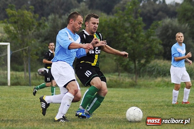 Zdjęcie w galerii na portalu naszraciborz.pl: Buk Rudy pokonał LKS Pawłów wiadomości z regionu