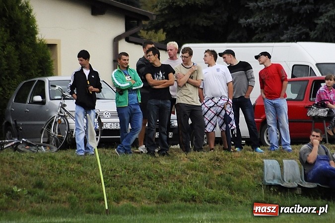 Zdjęcie w galerii na portalu naszraciborz.pl: Buk Rudy pokonał LKS Pawłów wiadomości z regionu