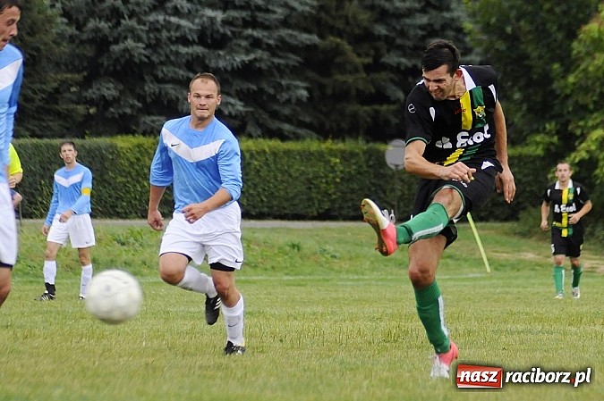 Zdjęcie w galerii na portalu naszraciborz.pl: Buk Rudy pokonał LKS Pawłów wiadomości z regionu