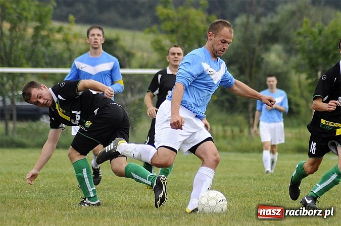 Zdjęcie w galerii na portalu naszraciborz.pl: Buk Rudy pokonał LKS Pawłów wiadomości z regionu