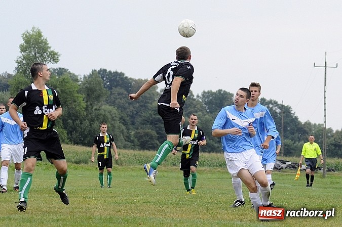 Zdjęcie w galerii na portalu naszraciborz.pl: Buk Rudy pokonał LKS Pawłów wiadomości z regionu