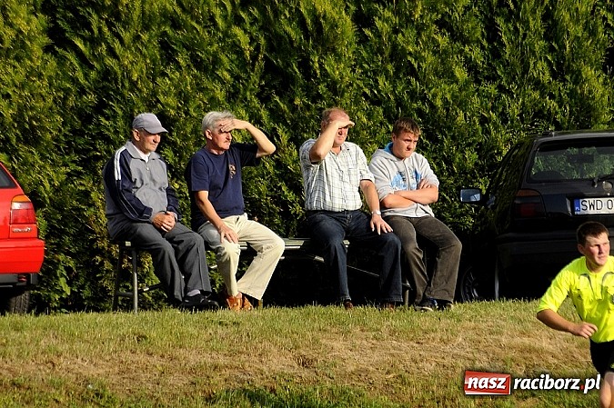 Zdjęcie w galerii na portalu naszraciborz.pl: Buk Rudy pokonał LKS Pawłów wiadomości z regionu