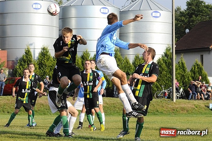 Zdjęcie w galerii na portalu naszraciborz.pl: Buk Rudy pokonał LKS Pawłów wiadomości z regionu
