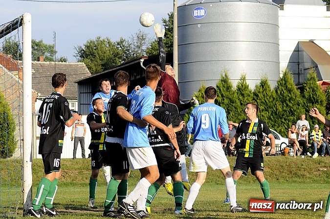 Zdjęcie w galerii na portalu naszraciborz.pl: Buk Rudy pokonał LKS Pawłów wiadomości z regionu