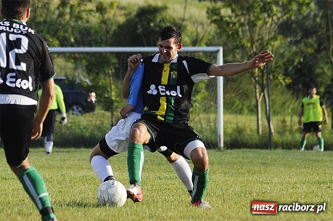 Zdjęcie w galerii na portalu naszraciborz.pl: Buk Rudy pokonał LKS Pawłów wiadomości z regionu