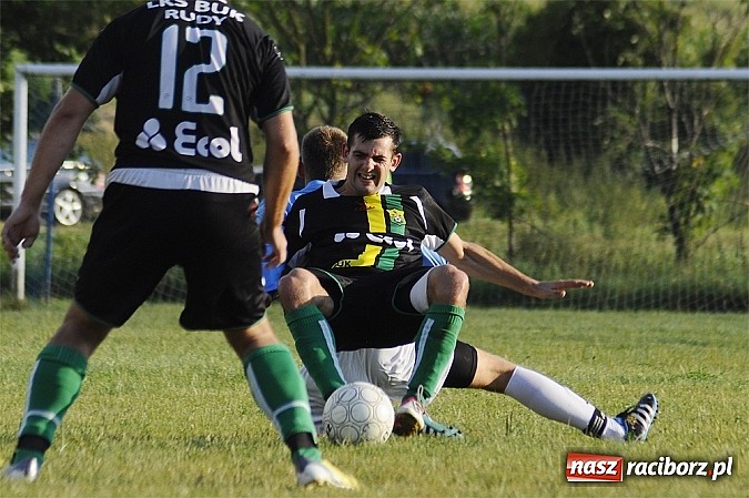 Zdjęcie w galerii na portalu naszraciborz.pl: Buk Rudy pokonał LKS Pawłów wiadomości z regionu