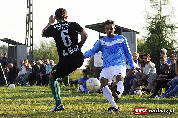 Zdjęcie w galerii na portalu naszraciborz.pl: Buk Rudy pokonał LKS Pawłów wiadomości z regionu