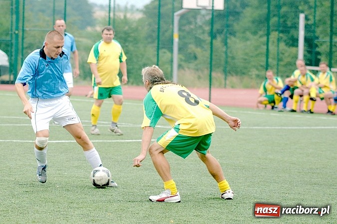 Zdjęcie w galerii na portalu naszraciborz.pl: Oldboy Cup 2013: Zespół z Niemiec zdobył puchar. Krzanowice drugie  wiadomości z regionu