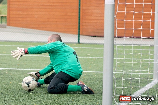 Zdjęcie w galerii na portalu naszraciborz.pl: Oldboy Cup 2013: Zespół z Niemiec zdobył puchar. Krzanowice drugie  wiadomości z regionu