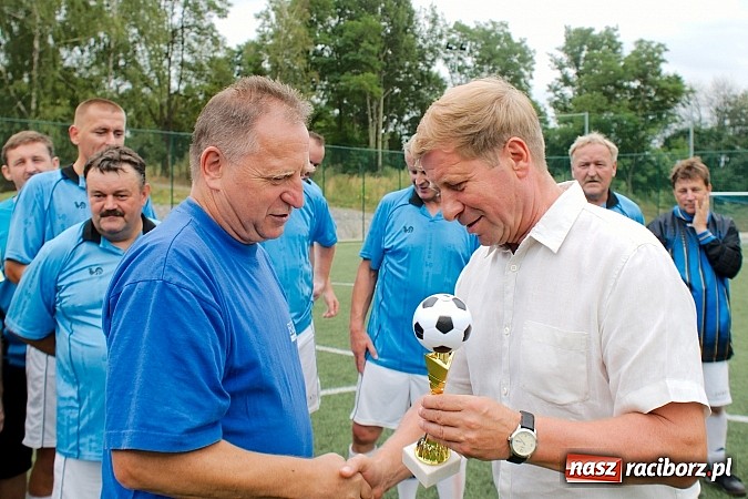 Zdjęcie w galerii na portalu naszraciborz.pl: Oldboy Cup 2013: Zespół z Niemiec zdobył puchar. Krzanowice drugie  wiadomości z regionu