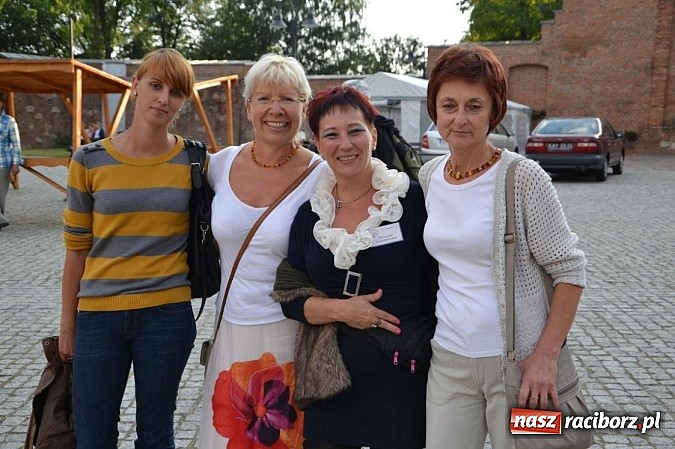 Zdjęcie w galerii na portalu naszraciborz.pl: Letnie piosenki zabrzmiały na Zamku wiadomości z regionu