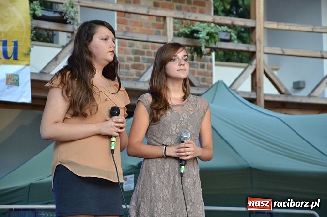 Zdjęcie w galerii na portalu naszraciborz.pl: Letnie piosenki zabrzmiały na Zamku wiadomości z regionu