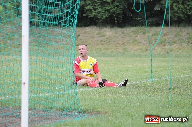 Zdjęcie w galerii na portalu naszraciborz.pl: Derby gminne. Dwa oblicza Zabełkowa. Do remisu brakowało niewiele wiadomości z regionu