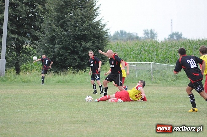 Zdjęcie w galerii na portalu naszraciborz.pl: Derby gminne. Dwa oblicza Zabełkowa. Do remisu brakowało niewiele wiadomości z regionu