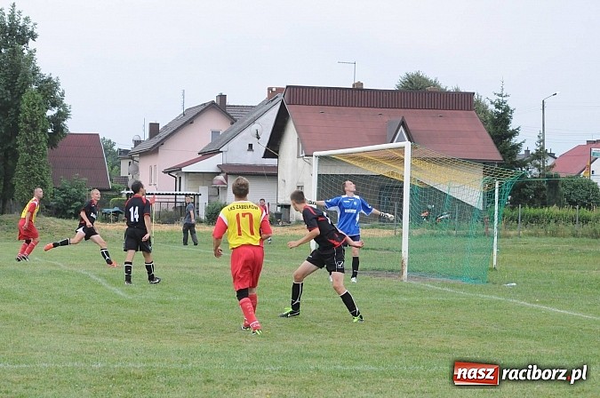 Zdjęcie w galerii na portalu naszraciborz.pl: Derby gminne. Dwa oblicza Zabełkowa. Do remisu brakowało niewiele wiadomości z regionu