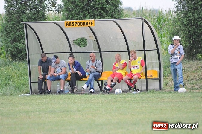 Zdjęcie w galerii na portalu naszraciborz.pl: Derby gminne. Dwa oblicza Zabełkowa. Do remisu brakowało niewiele wiadomości z regionu