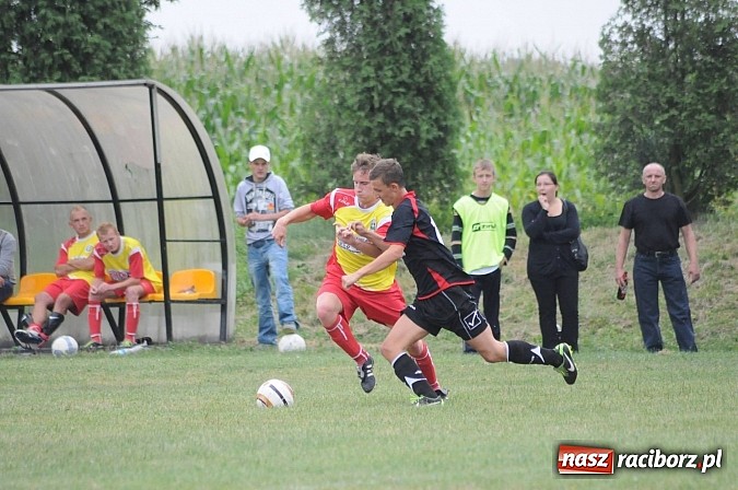 Zdjęcie w galerii na portalu naszraciborz.pl: Derby gminne. Dwa oblicza Zabełkowa. Do remisu brakowało niewiele wiadomości z regionu