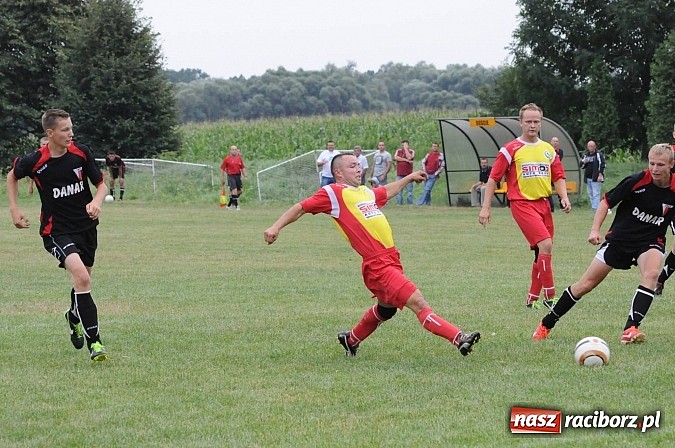Zdjęcie w galerii na portalu naszraciborz.pl: Derby gminne. Dwa oblicza Zabełkowa. Do remisu brakowało niewiele wiadomości z regionu
