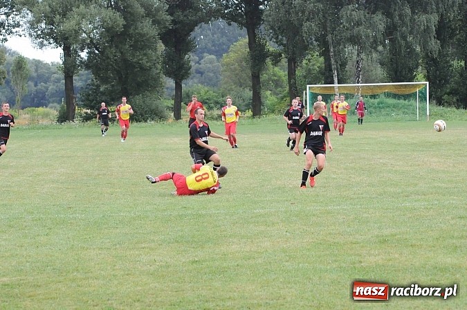 Zdjęcie w galerii na portalu naszraciborz.pl: Derby gminne. Dwa oblicza Zabełkowa. Do remisu brakowało niewiele wiadomości z regionu