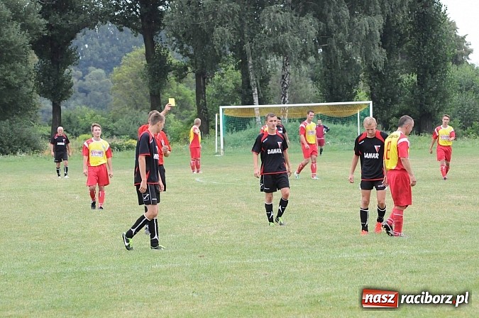 Zdjęcie w galerii na portalu naszraciborz.pl: Derby gminne. Dwa oblicza Zabełkowa. Do remisu brakowało niewiele wiadomości z regionu