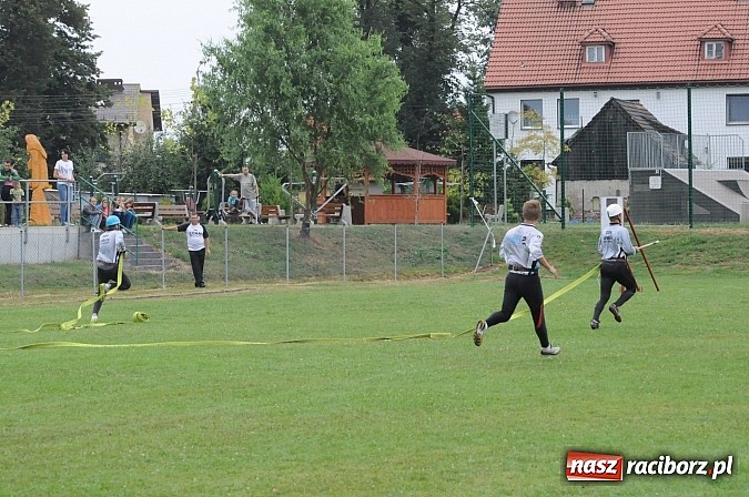 Zdjęcie w galerii na portalu naszraciborz.pl: Zawody strażackie w Chałupkach - Roszków w dobrej formie przed mistrzostwami powiatu wiadomości z regionu