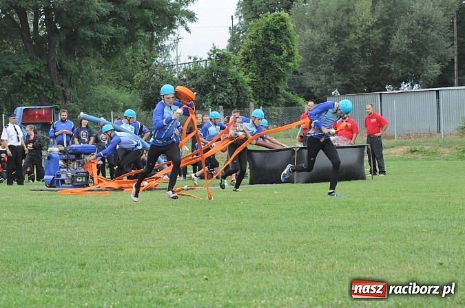 Zdjęcie w galerii na portalu naszraciborz.pl: Zawody strażackie w Chałupkach - Roszków w dobrej formie przed mistrzostwami powiatu wiadomości z regionu