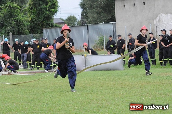 Zdjęcie w galerii na portalu naszraciborz.pl: Zawody strażackie w Chałupkach - Roszków w dobrej formie przed mistrzostwami powiatu wiadomości z regionu