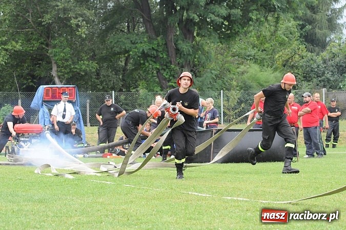 Zdjęcie w galerii na portalu naszraciborz.pl: Zawody strażackie w Chałupkach - Roszków w dobrej formie przed mistrzostwami powiatu wiadomości z regionu
