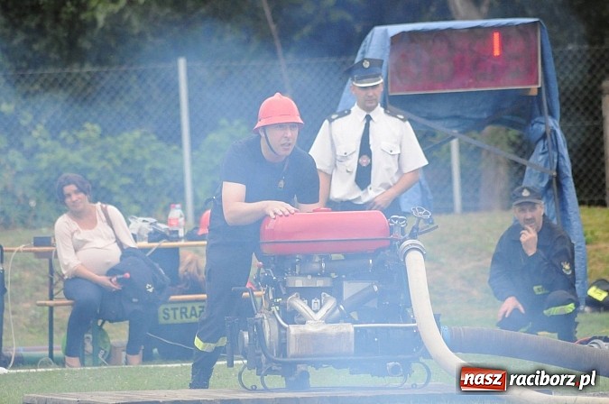 Zdjęcie w galerii na portalu naszraciborz.pl: Zawody strażackie w Chałupkach - Roszków w dobrej formie przed mistrzostwami powiatu wiadomości z regionu
