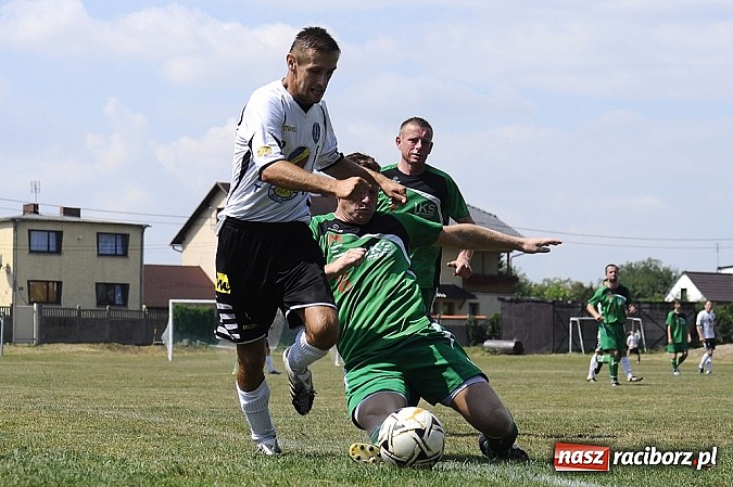 Zdjęcie w galerii na portalu naszraciborz.pl: Studzienna-Syrynia: Jak nie strzelisz, to dostaniesz wiadomości z regionu