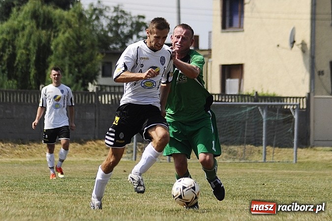 Zdjęcie w galerii na portalu naszraciborz.pl: Studzienna-Syrynia: Jak nie strzelisz, to dostaniesz wiadomości z regionu