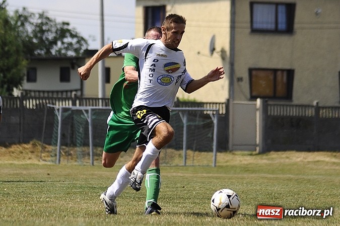 Zdjęcie w galerii na portalu naszraciborz.pl: Studzienna-Syrynia: Jak nie strzelisz, to dostaniesz wiadomości z regionu